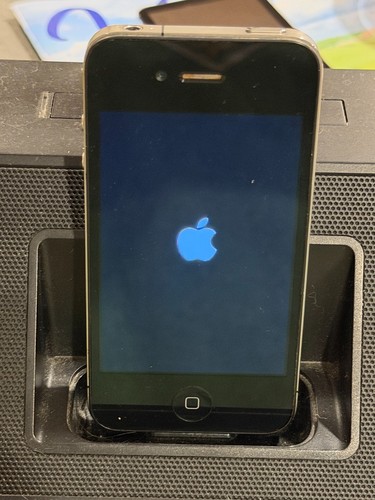 Apple iphone 8gb black - 4,