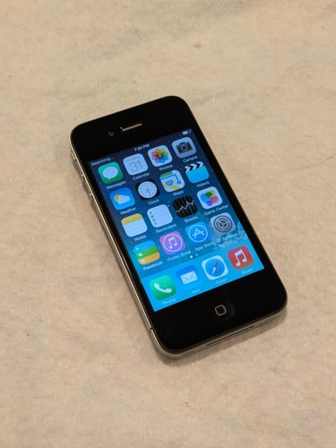 Apple iphone 8gb black - 4,